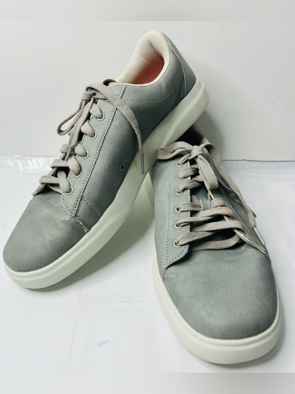 Speedo Light Grey Leather Lace-Up Sneakers